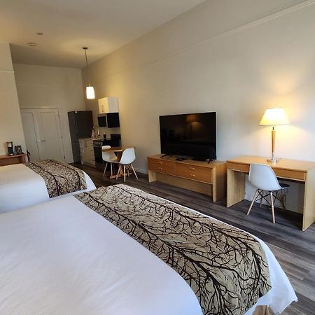 The Cedars Inn Hotel & Convention Centre Gibsons Luaran gambar