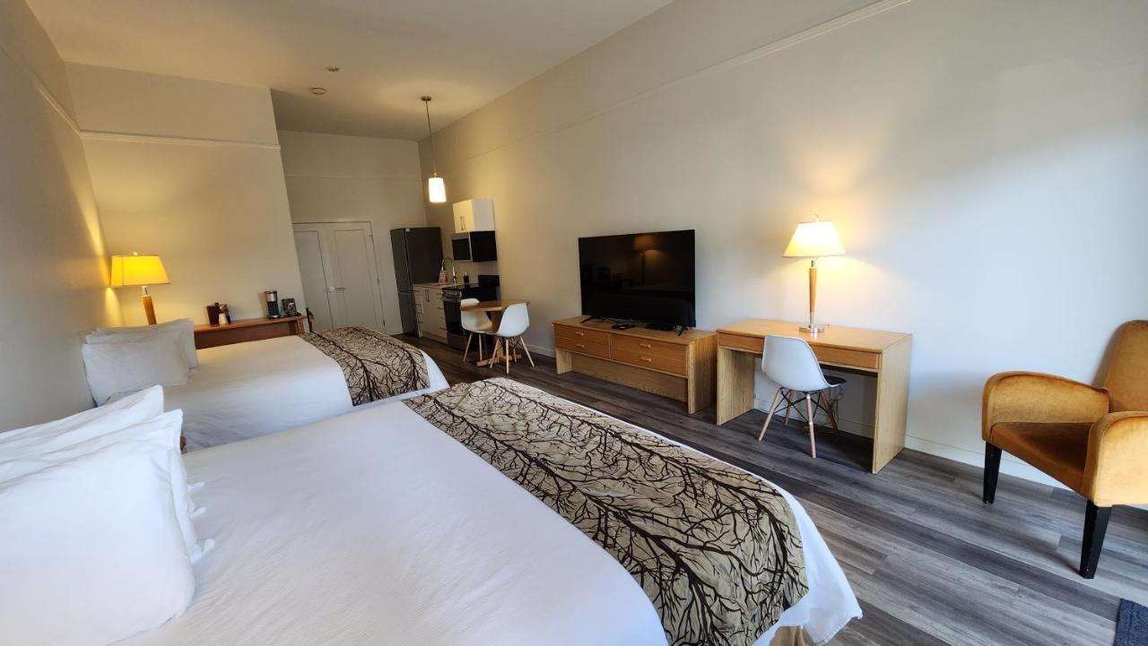 The Cedars Inn Hotel & Convention Centre Gibsons Luaran gambar