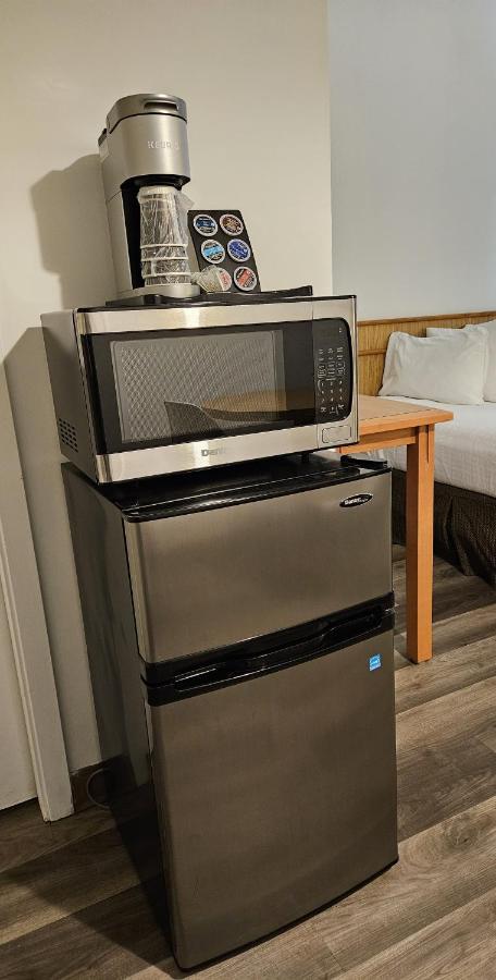 The Cedars Inn Hotel & Convention Centre Gibsons Luaran gambar