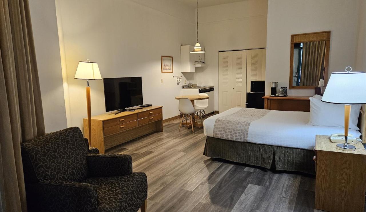 The Cedars Inn Hotel & Convention Centre Gibsons Luaran gambar