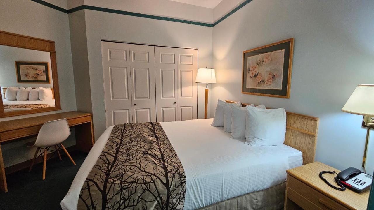 The Cedars Inn Hotel & Convention Centre Gibsons Luaran gambar
