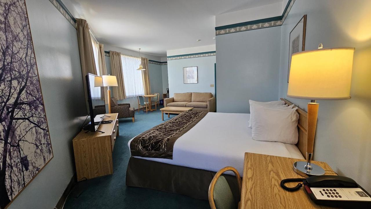The Cedars Inn Hotel & Convention Centre Gibsons Luaran gambar