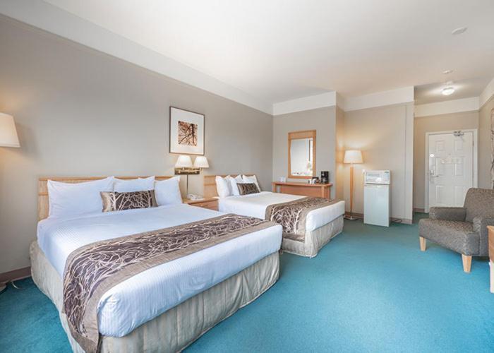 The Cedars Inn Hotel & Convention Centre Gibsons Luaran gambar