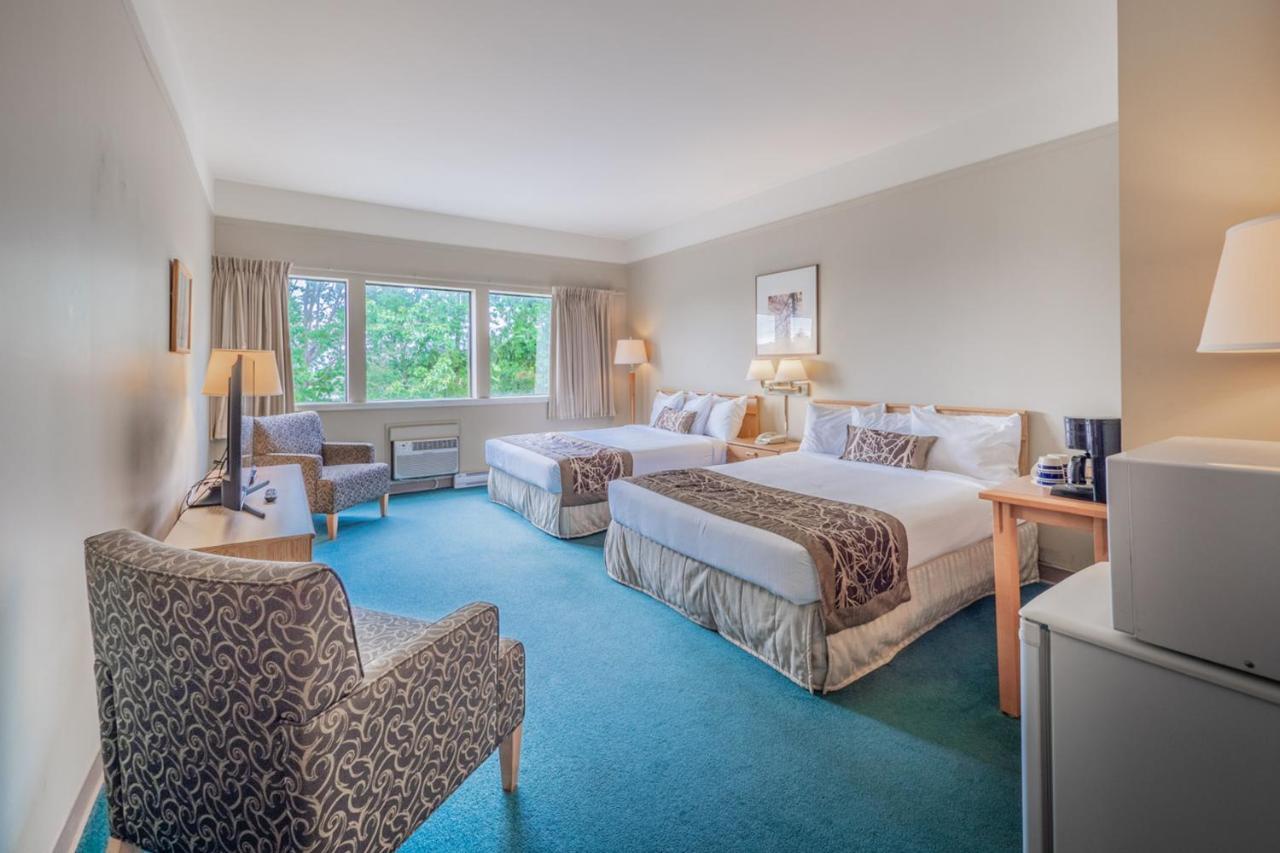 The Cedars Inn Hotel & Convention Centre Gibsons Luaran gambar