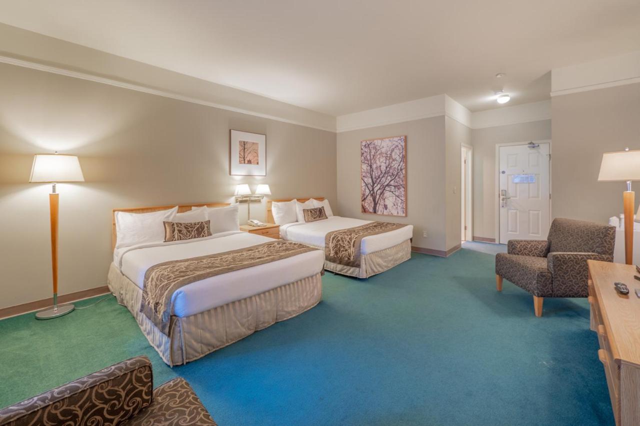 The Cedars Inn Hotel & Convention Centre Gibsons Luaran gambar