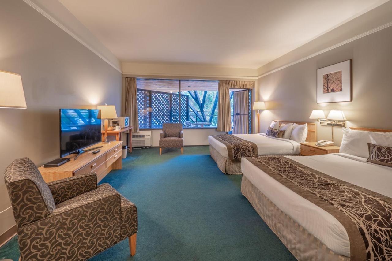 The Cedars Inn Hotel & Convention Centre Gibsons Luaran gambar